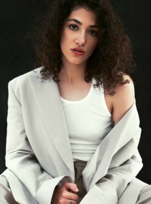 Naomi Banks - Notion