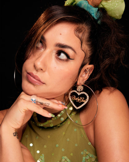 Izzi De-Rosa, Queen of “Brat Pop”